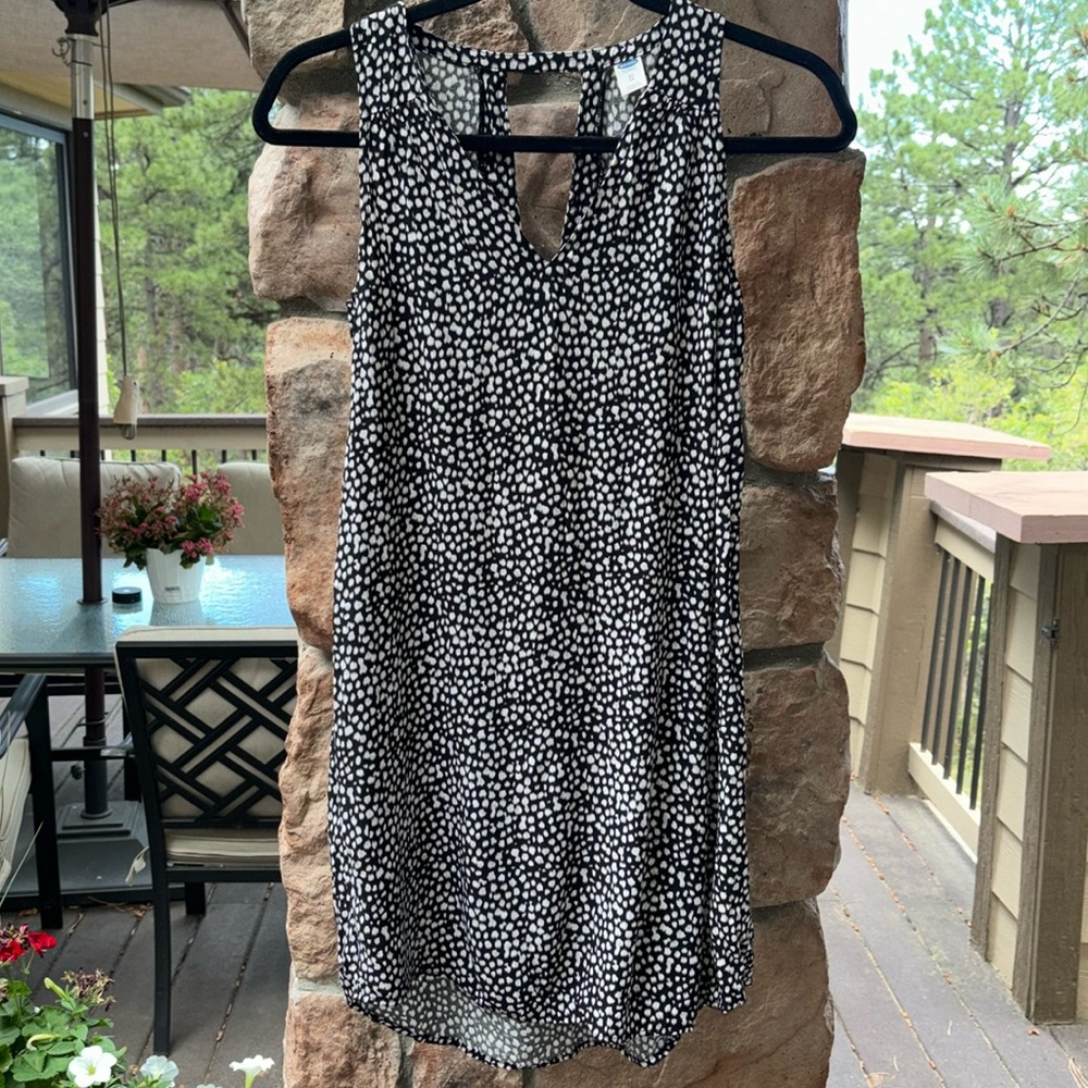 OLD NAVY Sleeveless V-Neck Shift Dress Sundress Size XS Black White Polka Dot